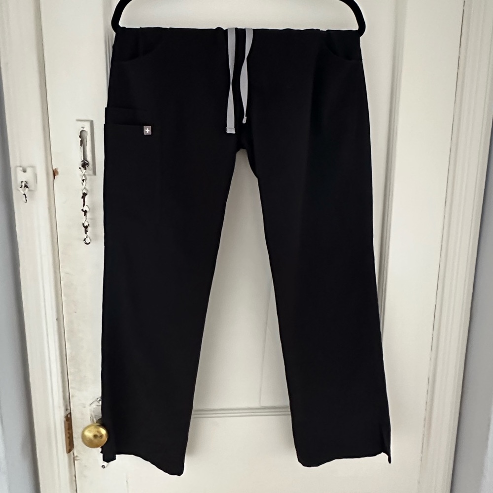 Figs Kade Cargo Scrub Pants